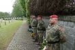 Partnersk vpomoc profesionlnych vojakov 20. prporu logistiky Preov s vojakmi Bundeswehr pri drbe vojenskch nemeckch cintornov