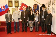 Čestná stráž prezidenta SR sa pripravuje na významnú zahraničnú návštevu