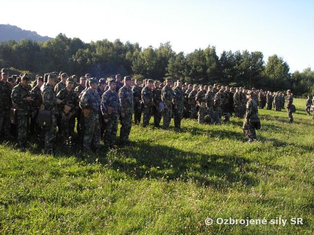 Vojská 2. mechanizovanej brigády v teréne