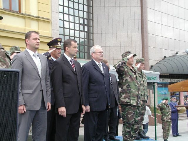 Dekorovanie bojovej zástavy