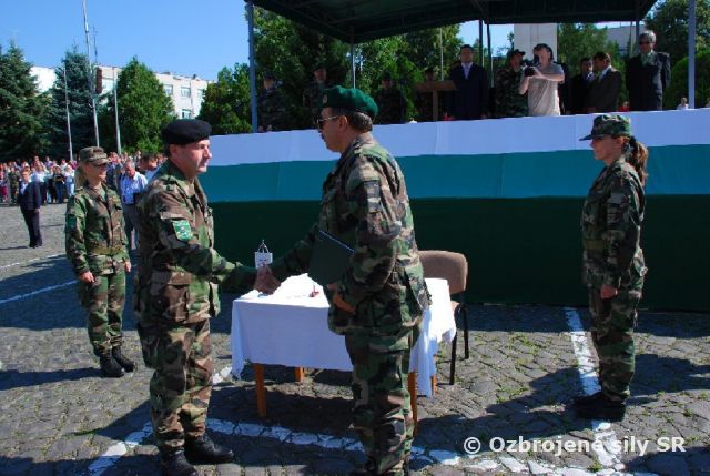 Slávnostný nástup XI. rotácie slovenského kontingentu KFOR