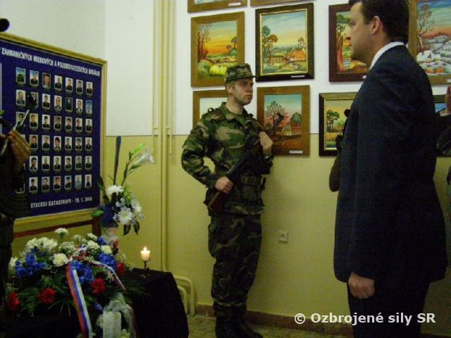 V SEREDI OSLÁVILI 15. VÝROČIE PRVÉHO VYSLANIA SLOVENSKEJ JEDNOTKY DO MIEROVEJ MISIE OSN