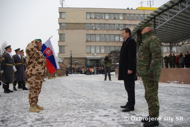 Medaily za službu v operáciách pre slovenských vojakov