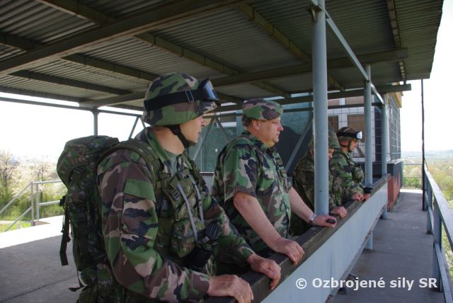 INTENZÍVNY POĽNÝ VÝCVIK