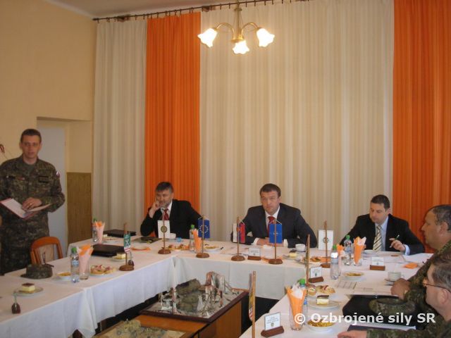 Pracovná návšteva ministra obrany v posádke Prešov