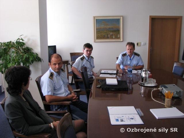 Predstavitelia Vzdušných síl na ministerstvách