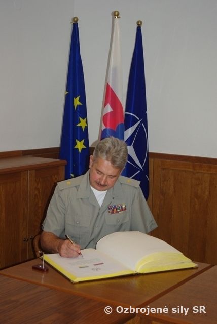 Návšteva vojenského leteckého pridelenca Ukrajiny.