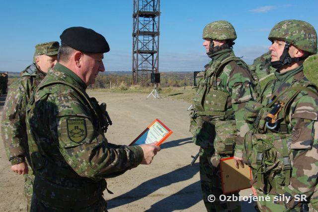 Práporová skupina úspešne certifikovaná