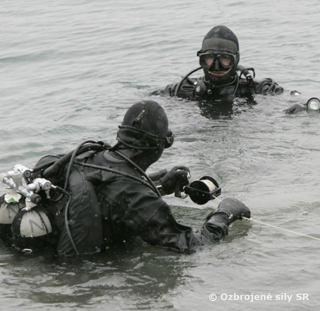 Potápanie pod ľadom