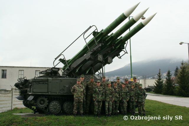 Vojenská stáž študentov AOS v nitrianskej brigáde