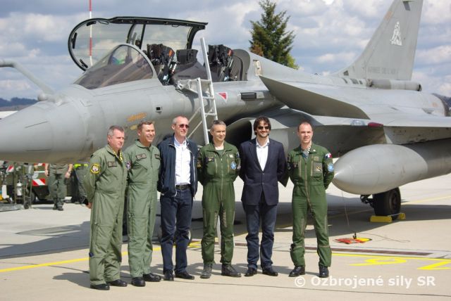 Ďalší ministri v srdci vzdušných síl 