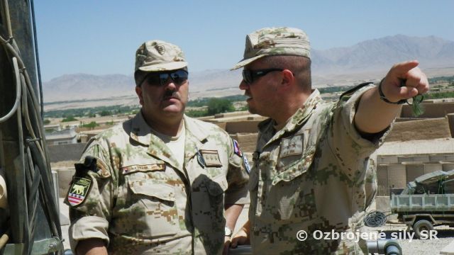 Veliteľská inšpekcia veliteľa 2. mechanizovanej  brigády jednotiek v Tarin Kowte