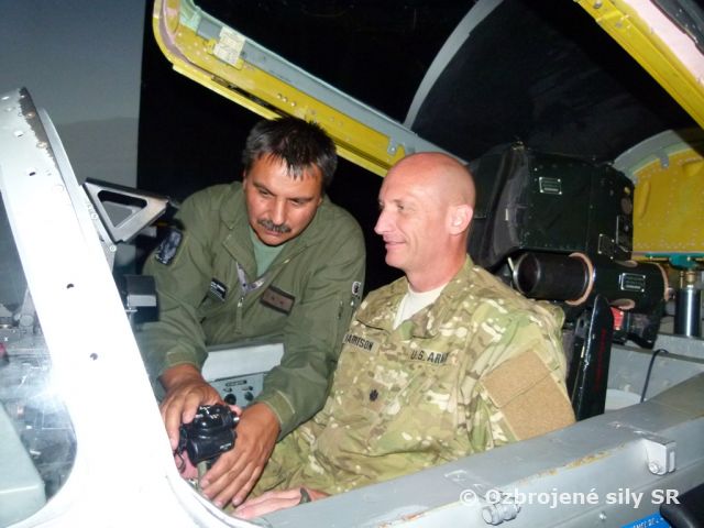 Nový pridelenec obrany USA v SR poctil svojou návštevou vzdušné sily
