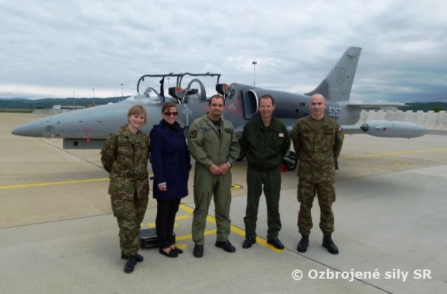 Zástupca pridelenkyne obrany  Francúzska na leteckej základni Sliač