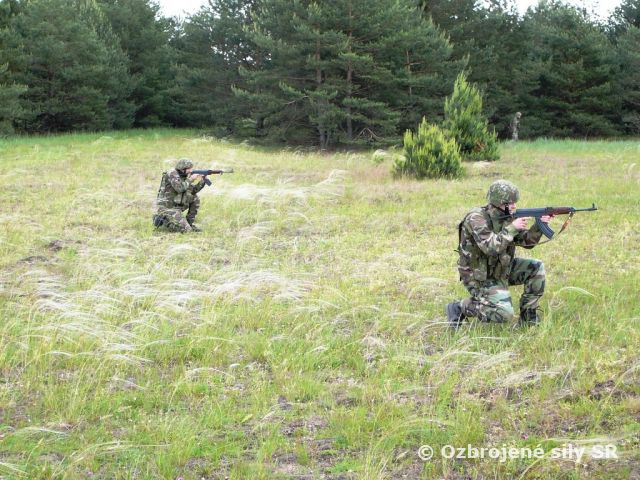 Preskúšanie „dopravkárov“ zo základov bojovej zručnosti