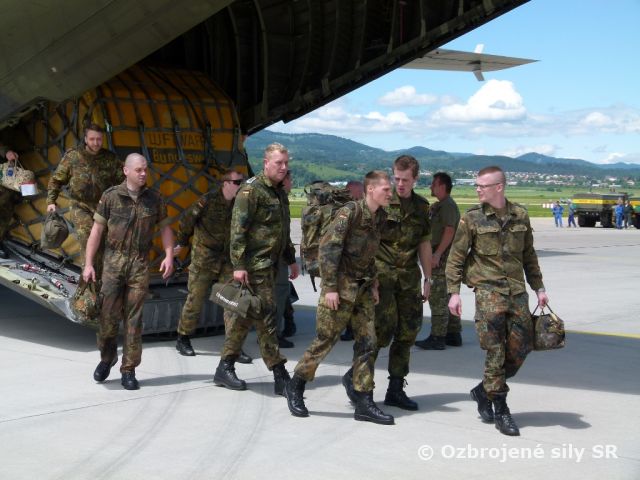 Zmiešané krídlo Sliač súčasťou cvičenia Capable Logistician 2013