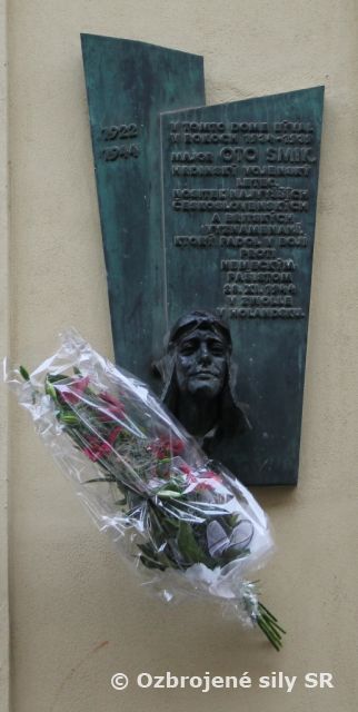 Sliačski letci si pripomenuli výročie narodenia generálmajora Smika