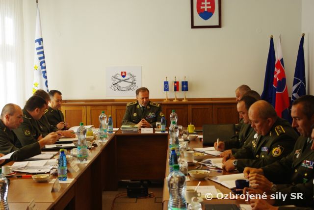 Rokovanie hlavných predstaviteľov pozemných síl