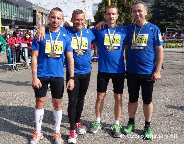 Príslušníci veliteľstva vzdušných síl reprezentovali na košickom maratóne 