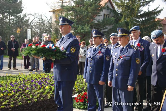 Vzdušné sily si uctili  Deň vojnových veteránov
