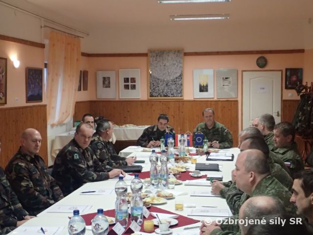 Bilaterálne stretnutie veliteľov pozemných síl