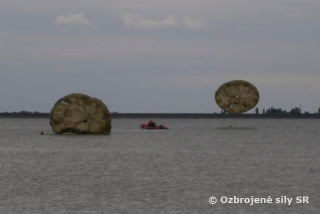 Príslušníci vk Prešov cvičili spolu so Záchrannou brigádou HaZZ v Humennom