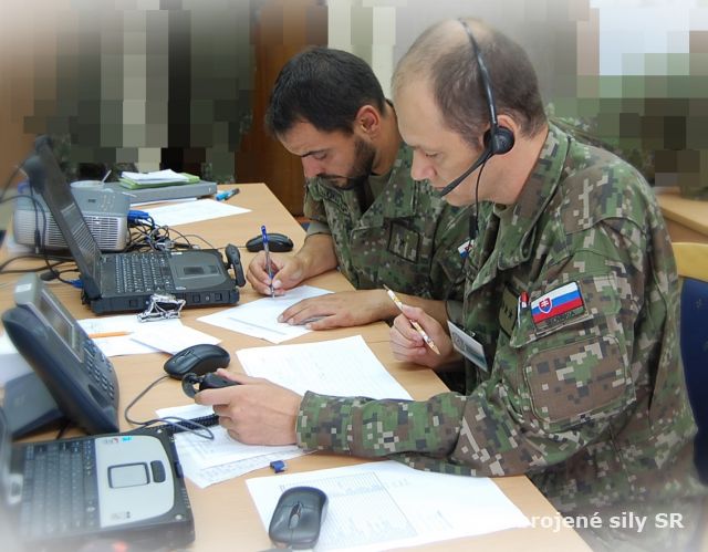 Veliteľstvo a štáb preverovali v Simulačnom centre AOS svoje zručnosti 