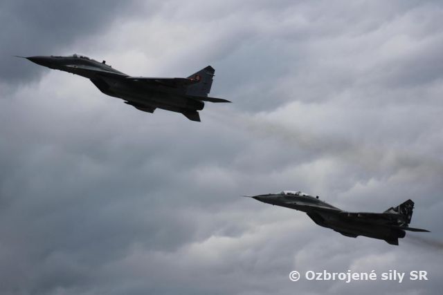 Piloti taktického krídla vykonali letecké streľby v Malackách