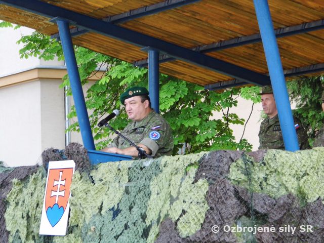 Ocenenie brigády bojového zabezpečenia prezidentom Slovenskej republiky