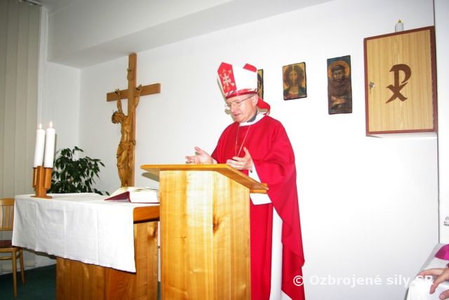 Vrchní duchovní ozbrojených síl na návšteve Veliteľstva pozemných síl OS SR