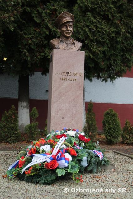 Na Sliači spomínali na najúspešnejšieho slovenského stíhača