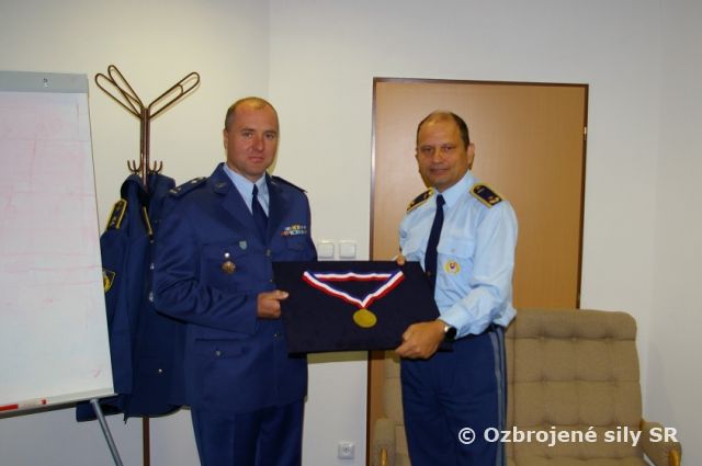 Pamätná medaila „HERO OF THE EXERCISE TOBRUQ LEGACY 2017“ pre slovenského poddôstojníka