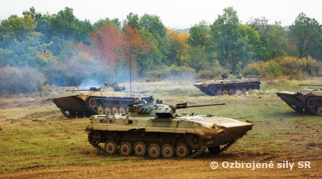 Rotné taktické cvičenie s bojovou streľbou