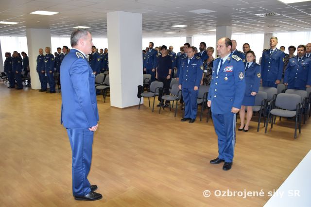 Slávnostný nástup k 100. výročiu vzniku Československa a k 100. výročiu skončenia prvej svetovej 