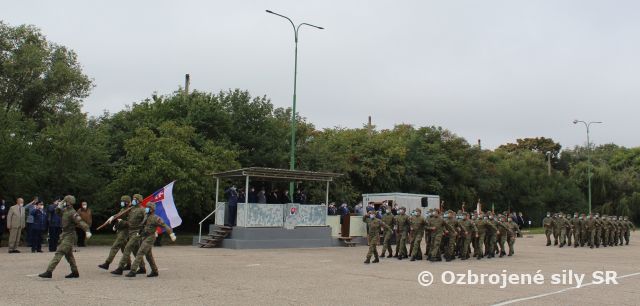 Slávnostný nástup pri príležitosti 30. výročia vzniku plrb v Nitre