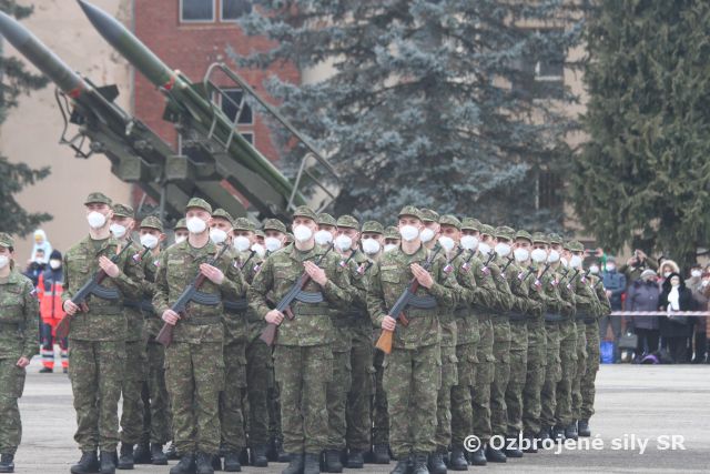 Vojenská prísaha v Základni výcviku a mobilizačného doplňovania Martin
