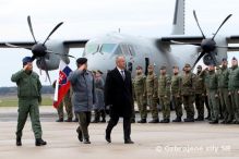Minister Gajdoš slávnostne odovzdal vojakom do užívania prvé lietadlo Spartan