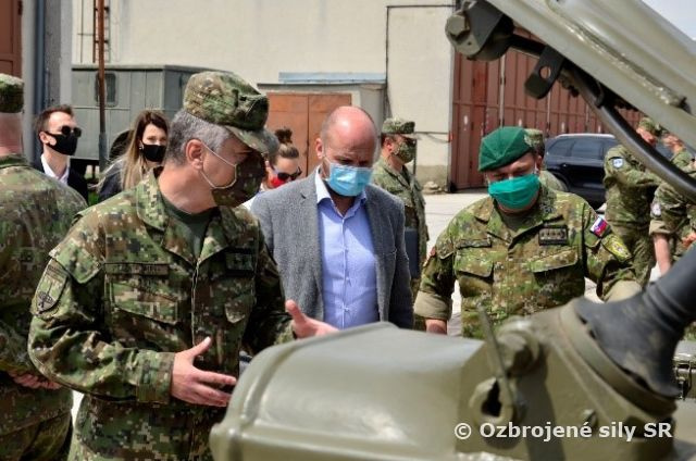 Rakeťáci sa predstavili novému vedeniu rezortu obrany