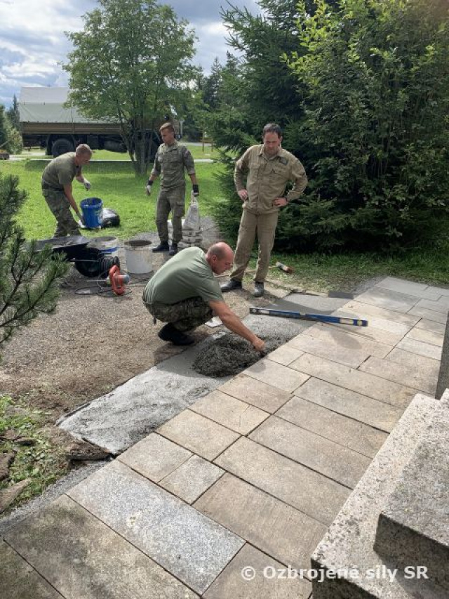 Obnova Pamätníka hrdinom – letcom SNP