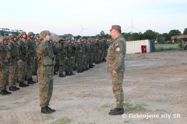 Slovenskí „rakeťáci“ bránia nebo nad baltským pobrežím