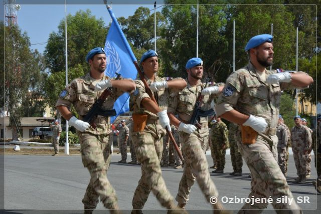 Vrchní predstavitelia UNFICYP prišli do Sektoru 4 odovzdať medaile za službu v operácii
