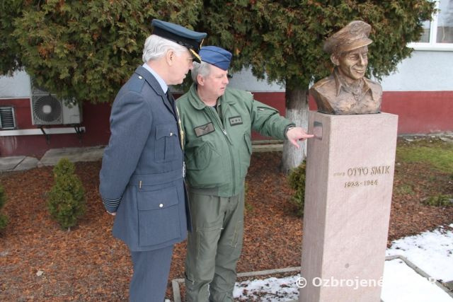 Pridelenec obrany Spojeného kráľovstva Veľkej Británie a Severného Írska v taktickom krídle Sliač