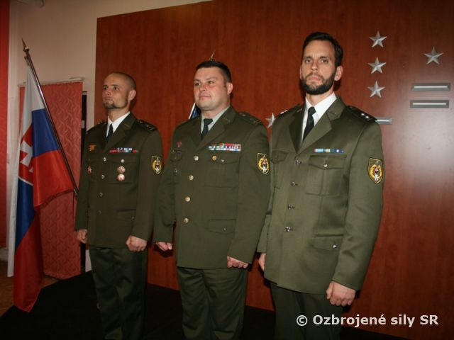 Výber najlepšieho vojaka mužstva a poddôstojníka v pozemných silách za výcvikový rok 2016