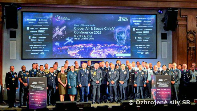 Zástupca veliteľa Vzdušných síl OS SR sa zúčastnil prestížnych podujatí GASCC 2025 a RIAT 2025 vo Veľkej Británii