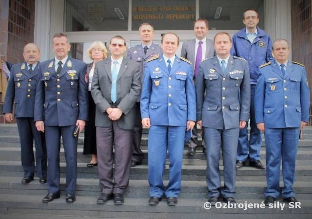 Prelomové rokovanie v Bratislave pri crossborderových dohodách počas stretnutia krajín V4