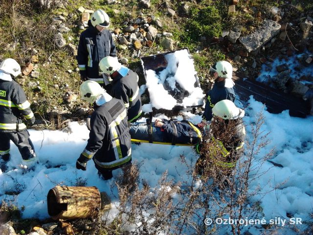 Hasičské jednotky vzdušných síl cvičili na Lešti