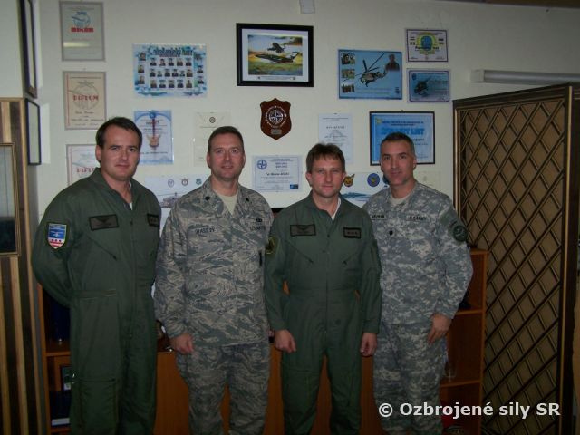 NÁVŠTEVA PRIDELENCA OBRANY USA NA PREŚOVSKOM KRÍDLE