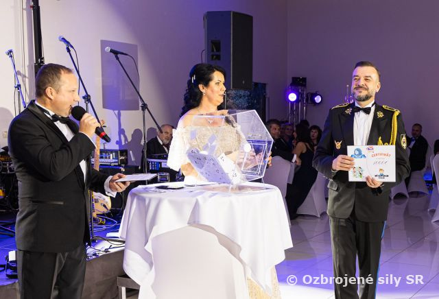 Historicky najväčší Reprezentačný letecký ples Vzdušných síl OS SR očaril svojou atmosférou a emóciami