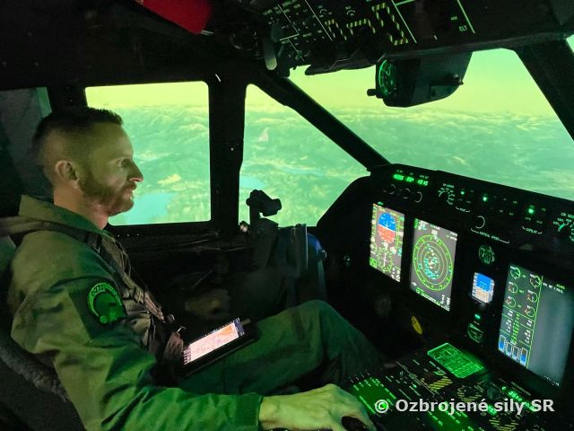 Simulátorový výcvik dopravných pilotov v Taliansku