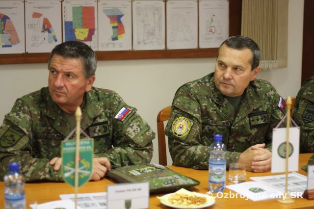 Generálporučík Vojtek v podriadených útvaroch pozemných síl 